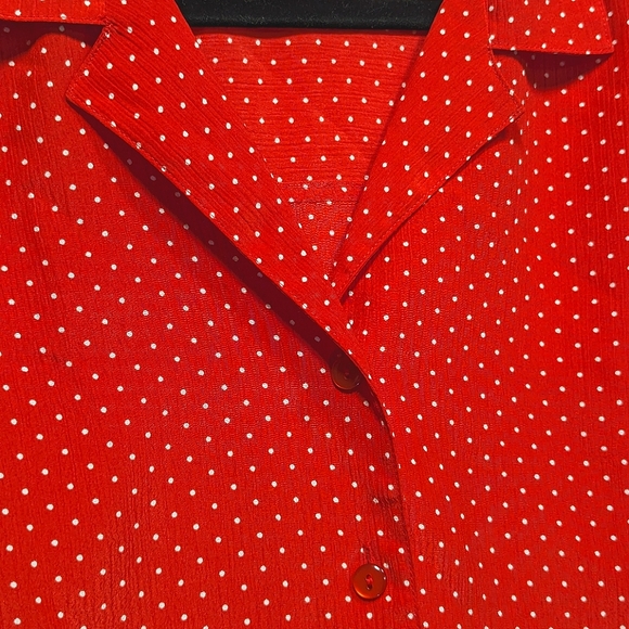 4/$80 Donnkenny Classic Red White Polkadot Collared Button Up Lightweight Blouse - Picture 4 of 9
